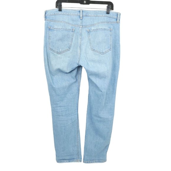 Old Navy Boyfriend Jeans Womens Size 10 Light Wash Distressed Holes Patches - Picture 2 of 9